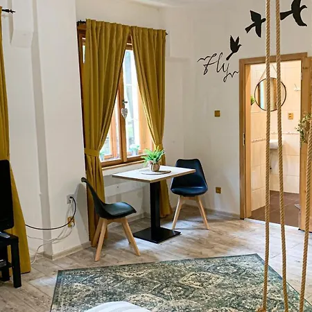 Daire Beautiful Apartment In Bratislava Old Town *