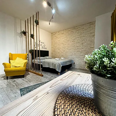 Apartmán Beautiful Apartment In Bratislava Old Town *